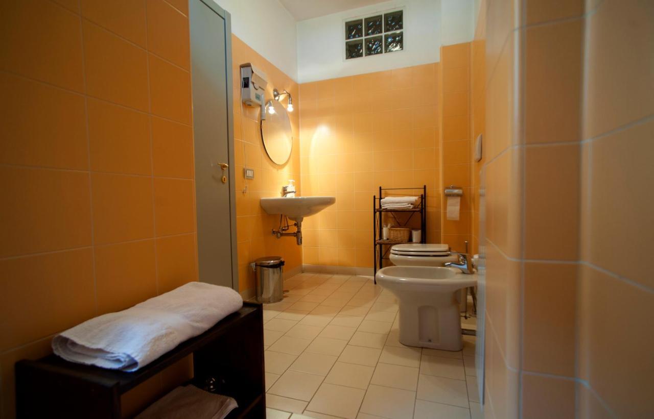 Locanda Al 5 Lainate Bagian luar foto